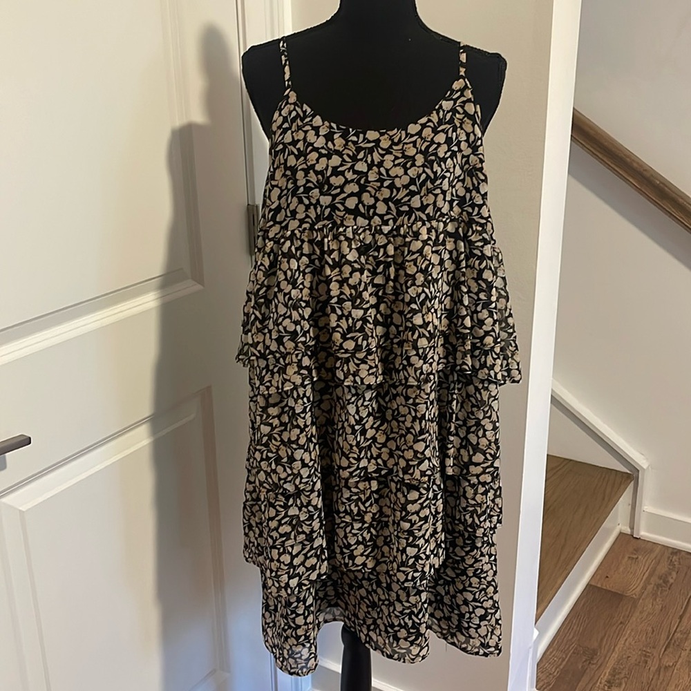 Who What Where Black Cream Ruffle Midi Dress